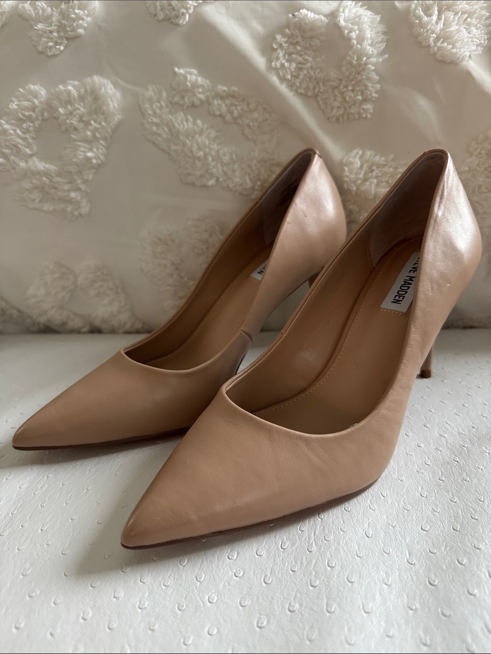 Steve Madden Blush Nude Pointed-Toe Leather Pumps